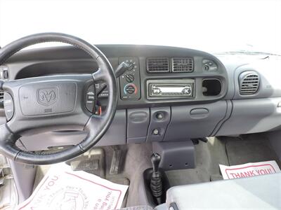 2001 Dodge Ram 1500 SLT - Photo 9 - Lexington, NE 68850
