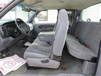 2001 Dodge Ram 1500 SLT - Photo 8 - Lexington, NE 68850