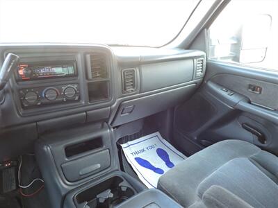 2001 Chevrolet Silverado 2500   - Photo 13 - Lexington, NE 68850