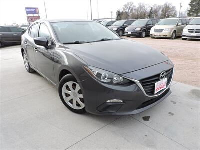 2015 Mazda Mazda3 i Sport - Photo 4 - Lexington, NE 68850