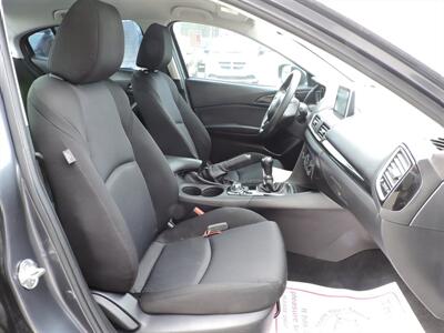 2015 Mazda Mazda3 i Sport - Photo 10 - Lexington, NE 68850