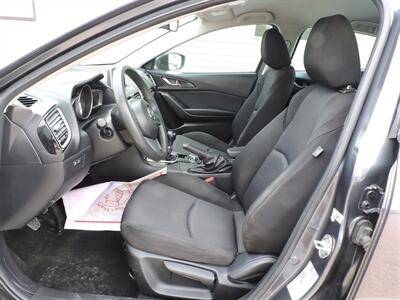 2015 Mazda Mazda3 i Sport - Photo 9 - Lexington, NE 68850