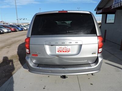 2017 Dodge Grand Caravan SXT   - Photo 6 - Lexington, NE 68850