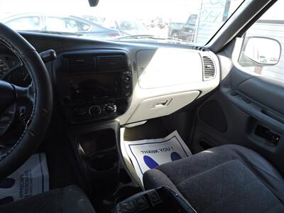 2000 Ford Explorer XLT   - Photo 12 - Lexington, NE 68850