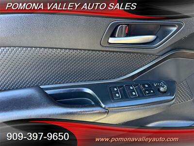 2018 Toyota C-HR XLE Premium - Photo 14 - Pomona, CA 91767