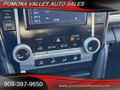 2014 Toyota Camry SE   - Photo 15 - Pomona, CA 91767
