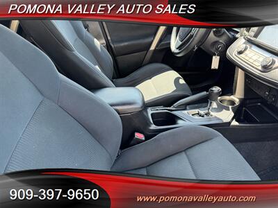 2015 Toyota RAV4 XLE   - Photo 6 - Pomona, CA 91767