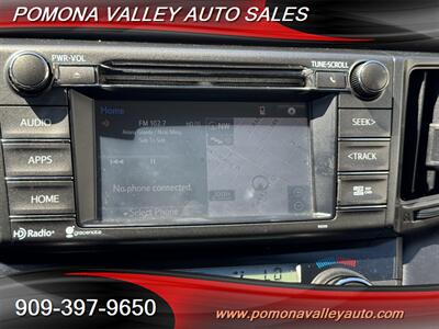2015 Toyota RAV4 XLE   - Photo 12 - Pomona, CA 91767