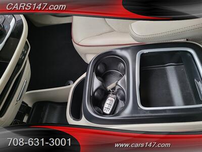 2020 Chrysler Pacifica Limited   - Photo 24 - Midlothian, IL 60445