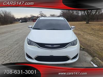2020 Chrysler Pacifica Limited   - Photo 4 - Midlothian, IL 60445