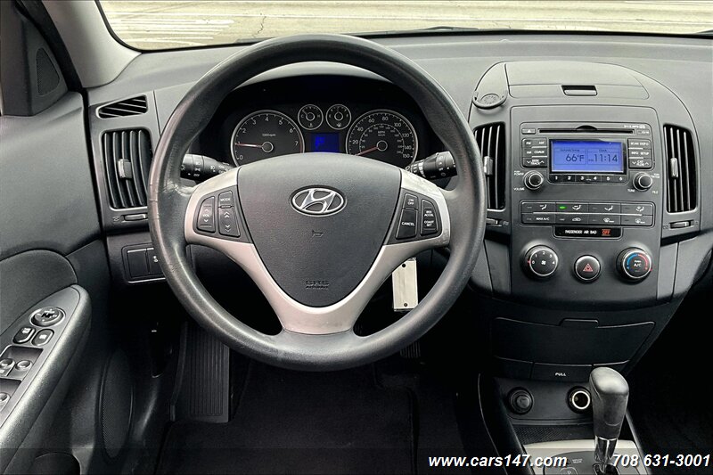 2010 Hyundai Elantra Touring SE photo