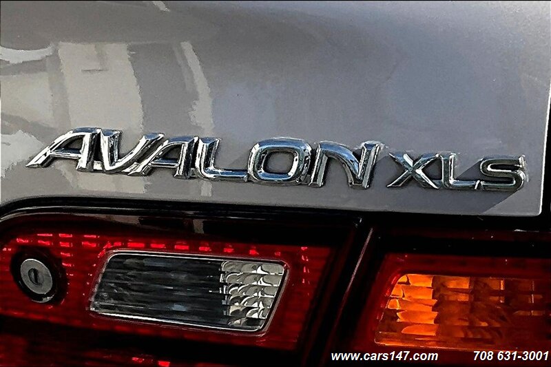 1998 Toyota Avalon XL photo