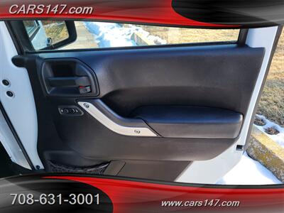 2014 Jeep Wrangler Unlimited Sahara - Photo 27 - Midlothian, IL 60445