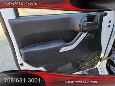 2014 Jeep Wrangler Unlimited Sahara - Photo 24 - Midlothian, IL 60445