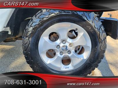 2014 Jeep Wrangler Unlimited Sahara - Photo 30 - Midlothian, IL 60445