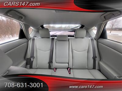 2015 Toyota Prius Two - Photo 15 - Midlothian, IL 60445