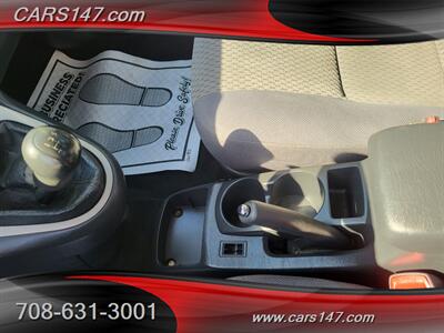 2006 Toyota Matrix XR - Photo 13 - Midlothian, IL 60445