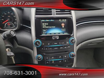 2015 Chevrolet Malibu LT   - Photo 18 - Midlothian, IL 60445