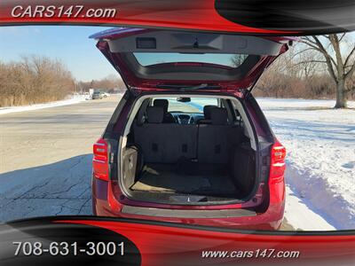 2017 Chevrolet Equinox LT   - Photo 10 - Midlothian, IL 60445