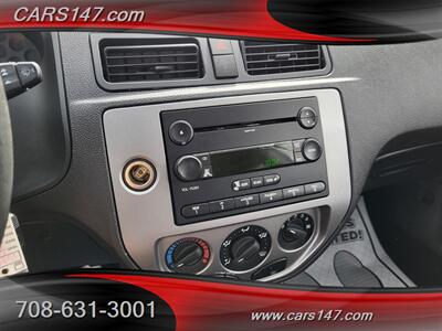 2005 Ford Focus ZX3 SE - Photo 18 - Midlothian, IL 60445