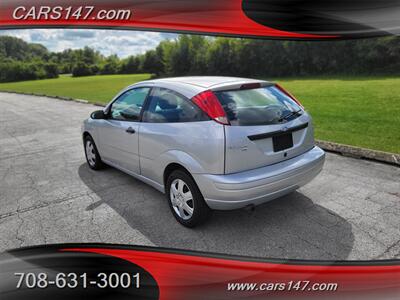 2005 Ford Focus ZX3 SE - Photo 9 - Midlothian, IL 60445