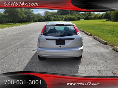 2005 Ford Focus ZX3 SE - Photo 8 - Midlothian, IL 60445