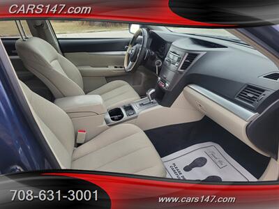 2010 Subaru Outback 3.6R Premium   - Photo 12 - Midlothian, IL 60445