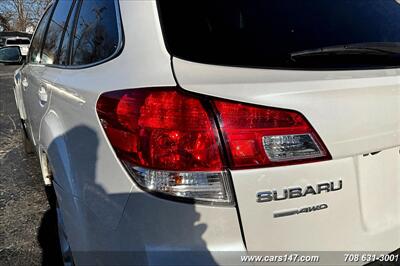 2013 Subaru Outback 2.5i Premium   - Photo 18 - Midlothian, IL 60445