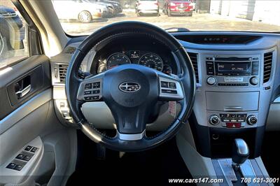 2013 Subaru Outback 2.5i Premium   - Photo 8 - Midlothian, IL 60445