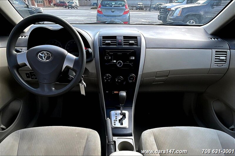 2010 Toyota Corolla photo