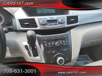 2012 Honda Odyssey LX - Photo 13 - Midlothian, IL 60445