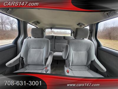 2007 Toyota Sienna CE 7-Passenger   - Photo 17 - Midlothian, IL 60445