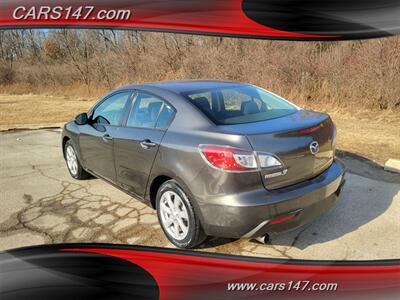 2011 Mazda Mazda3 i Touring   - Photo 9 - Midlothian, IL 60445