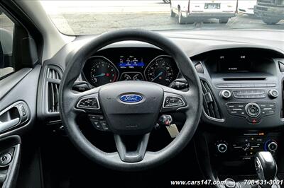 2015 Ford Focus SE   - Photo 8 - Midlothian, IL 60445