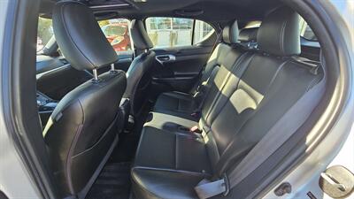 2012 Lexus CT 200h Premium   - Photo 8 - Lakeport, CA 95453-5619