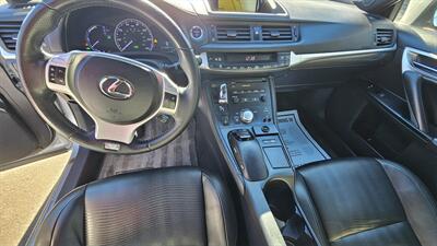2012 Lexus CT 200h Premium   - Photo 10 - Lakeport, CA 95453-5619