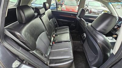 2013 Subaru Outback 3.6R Limited   - Photo 6 - Lakeport, CA 95453-5619