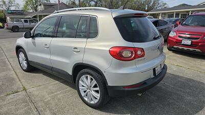 2009 Volkswagen Tiguan SE 4Motion - Photo 4 - Lakeport, CA 95453-5619