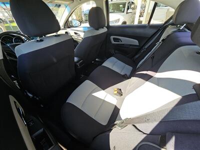 2014 Chevrolet Cruze LS Auto   - Photo 9 - Lakeport, CA 95453-5619