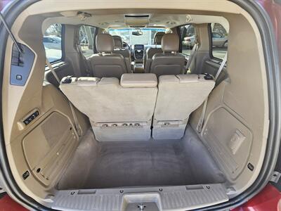 2013 Chrysler Town & Country Limited   - Photo 8 - Lakeport, CA 95453-5619