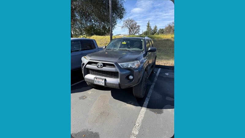 2018 Toyota 4Runner SR5   - Photo 1 - Lakeport, CA 95453-5619