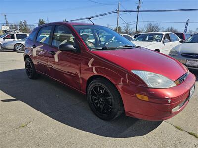 2002 Ford Focus ZX5   - Photo 2 - Lakeport, CA 95453-5619
