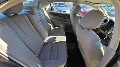 2011 Ford Fusion SE - Photo 6 - Lakeport, CA 95453-5619