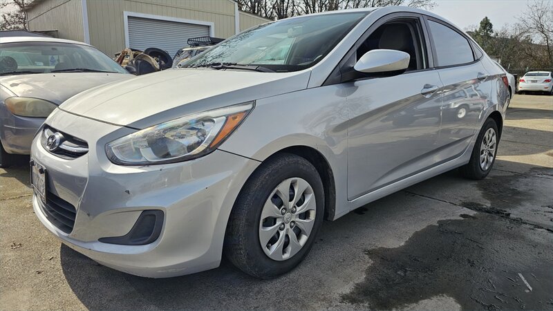 2015 Hyundai ACCENT GLS   - Photo 1 - Lakeport, CA 95453-5619