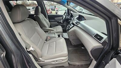 2011 Honda Odyssey EX-L - Photo 7 - Lakeport, CA 95453-5619