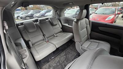 2011 Honda Odyssey EX-L - Photo 9 - Lakeport, CA 95453-5619