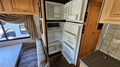 2005 CROSS COUNTRY SPORTS COACH SE 372DS   - Photo 12 - Lakeport, CA 95453-5619