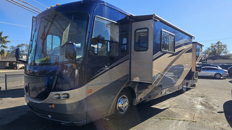 2005 CROSS COUNTRY SPORTS COACH SE 372DS   - Photo 1 - Lakeport, CA 95453-5619