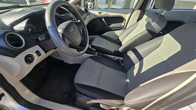 2013 Ford Fiesta S   - Photo 9 - Lakeport, CA 95453-5619