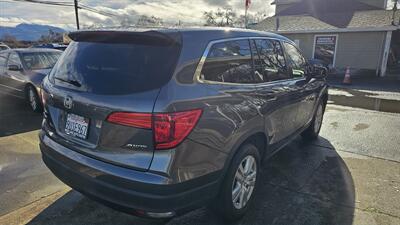 2016 Honda Pilot LX - Photo 3 - Lakeport, CA 95453-5619